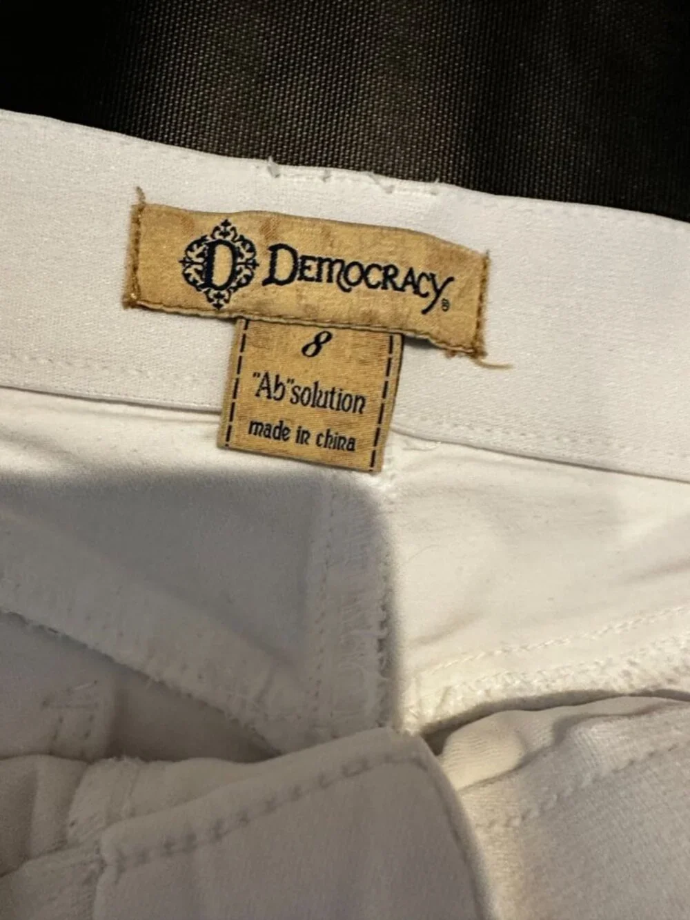Democracy Shorts Women's 8 Bermuda Ab Solution White Stretch Denim - Picture 2 of 9